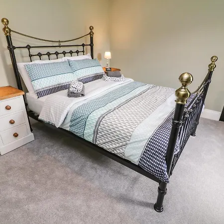 White Lea * ريتشموند